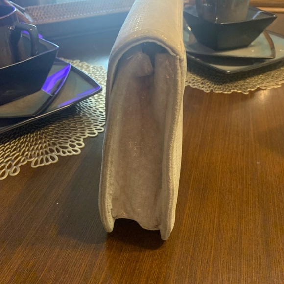 Purse - Picture 5 of 8